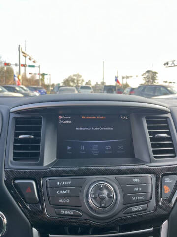 2020 Nissan Pathfinder SV