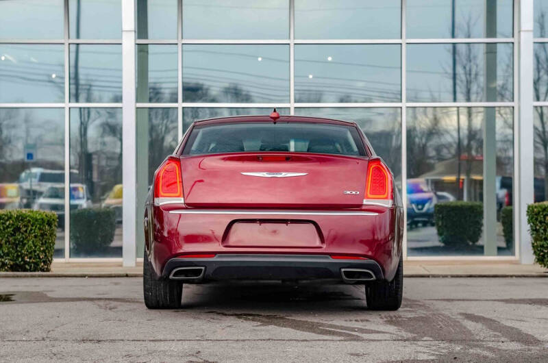 2018 Chrysler 300 Touring