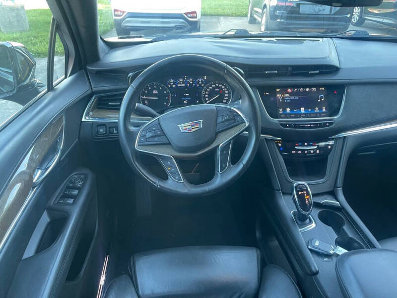 2017 Cadillac XT5 Platinum