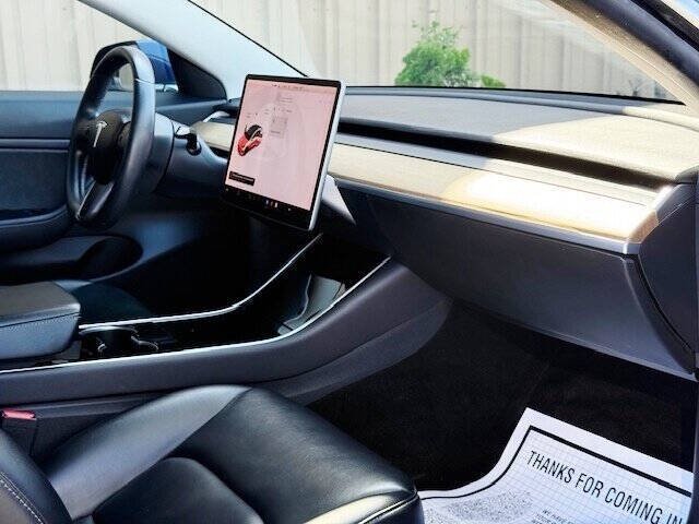 2019 Tesla Model 3 Mid Range