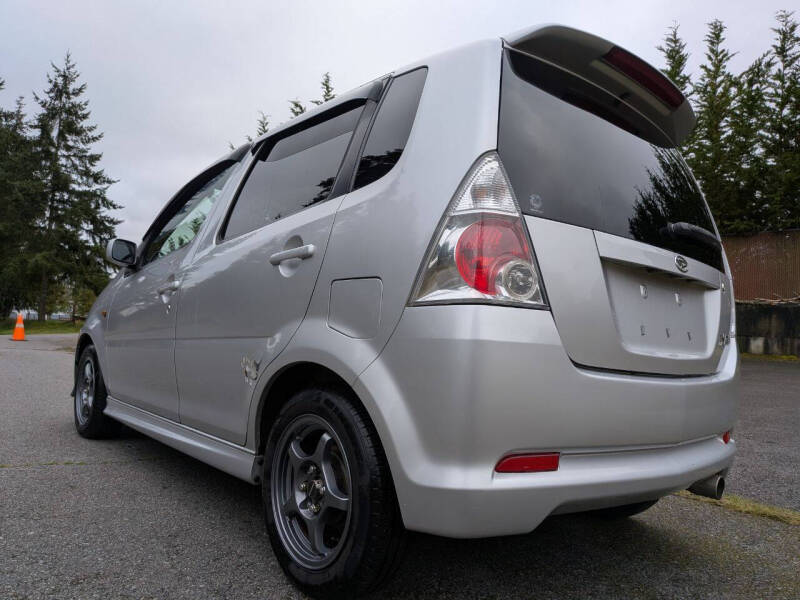 2000 Daihatsu YRV