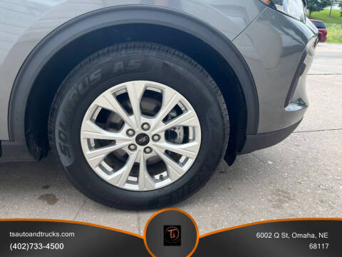 2023 Ford Escape Hybrid Active