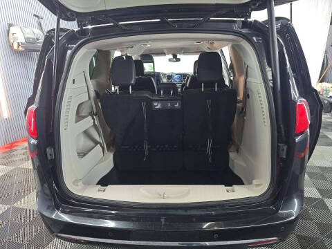 2018 Chrysler Pacifica Touring L Plus