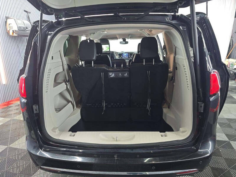 2018 Chrysler Pacifica Touring L Plus