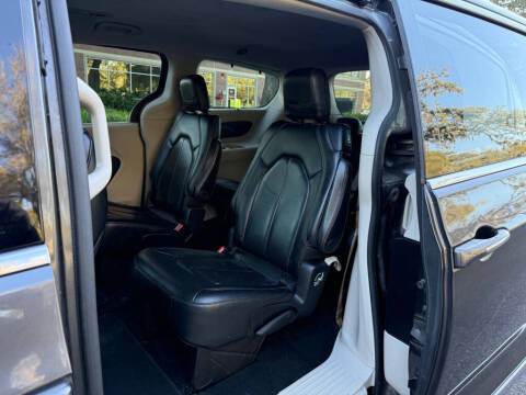 2018 Chrysler Pacifica Touring L