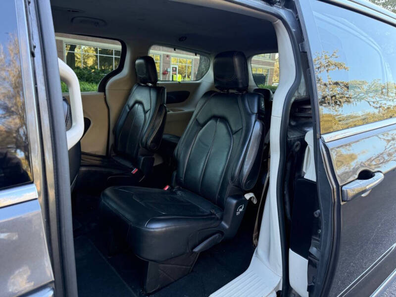 2018 Chrysler Pacifica Touring L