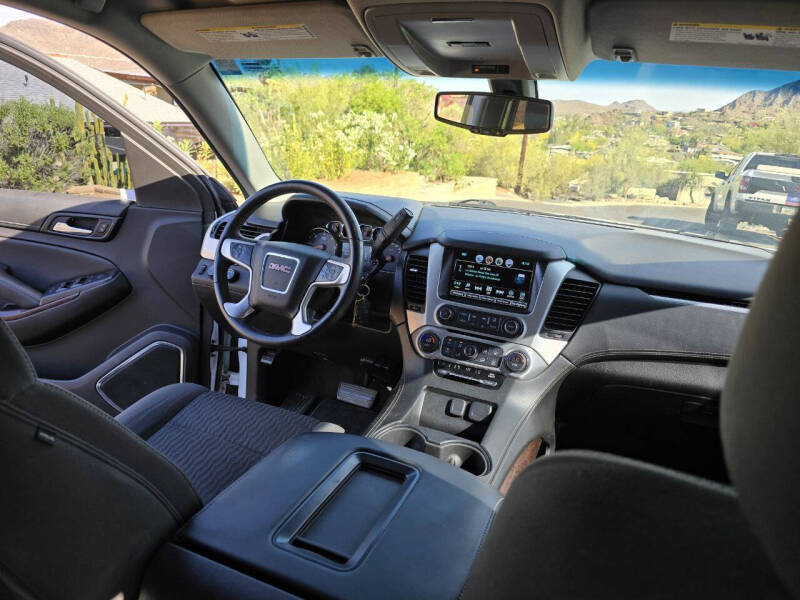 2017 GMC Yukon XL SLE