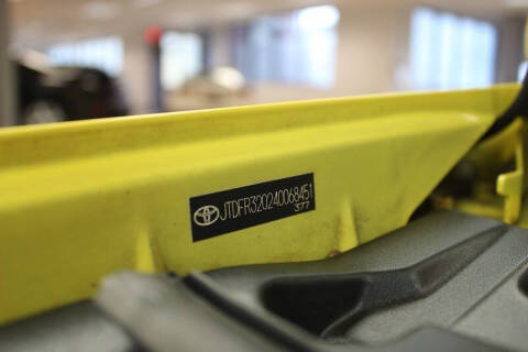 2004 Toyota MR2 Spyder