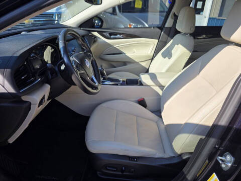 2018 Buick Regal TourX Essence