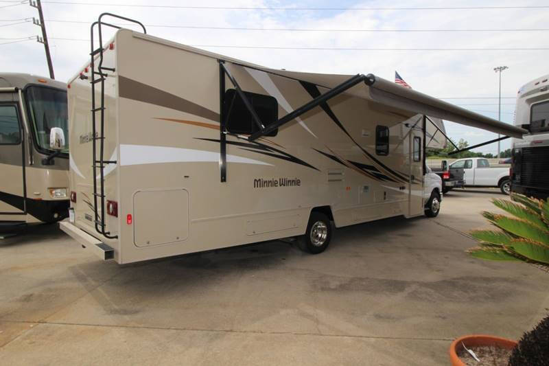 2017 Winnebago MINNIE WINNIE 31K