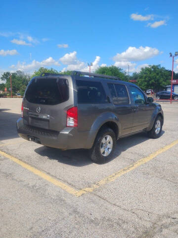 2008 Nissan Pathfinder LE