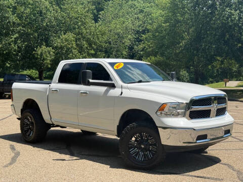 2017 RAM 1500 SLT