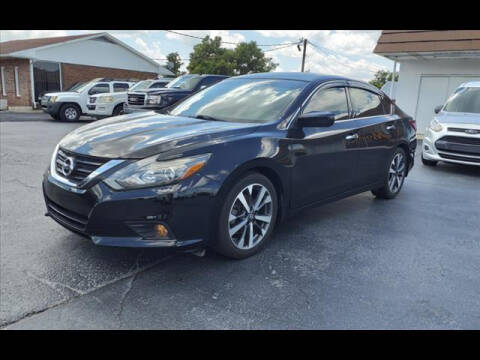 2017 Nissan Altima for sale at Ernie Cook and Son Motors in Shelbyville TN