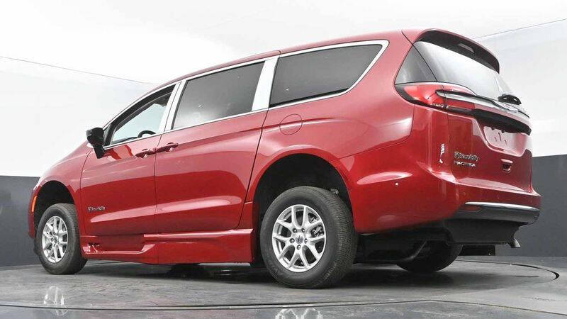 2024 Chrysler Pacifica Touring L