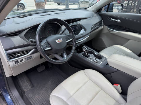 2021 Cadillac XT4 Premium Luxury