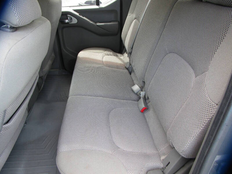 2016 Nissan Frontier SV