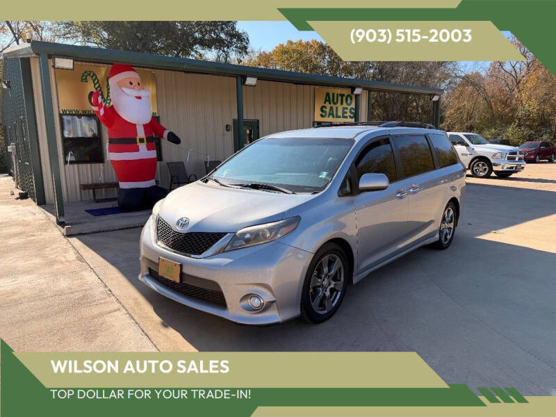 2017 Toyota Sienna SE 8-Passenger