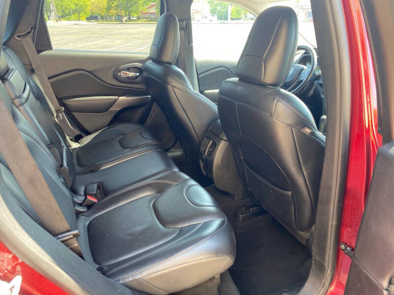 2019 Jeep Cherokee Overland