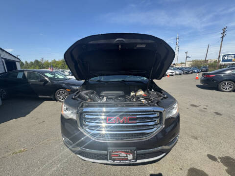 2018 GMC Acadia SLE-2