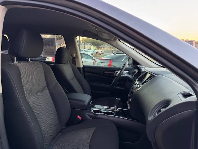 2020 Nissan Pathfinder S