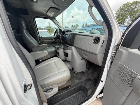 2013 Ford E-Series