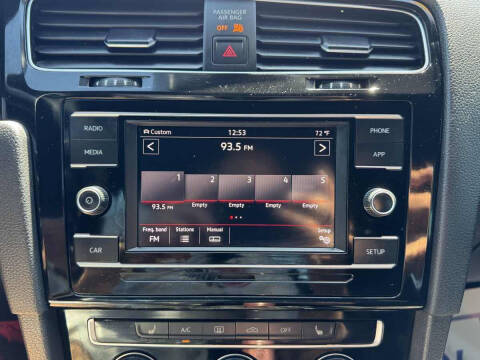 2019 Volkswagen Golf GTI S