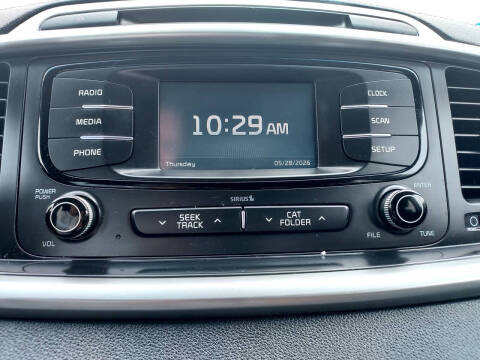 2017 Kia Sorento LX
