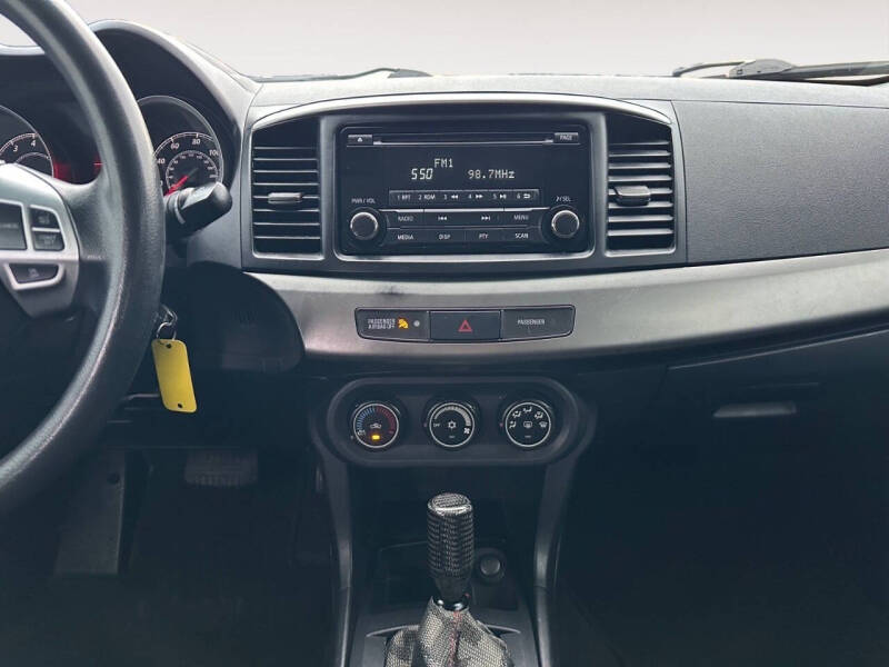 2014 Mitsubishi Lancer ES