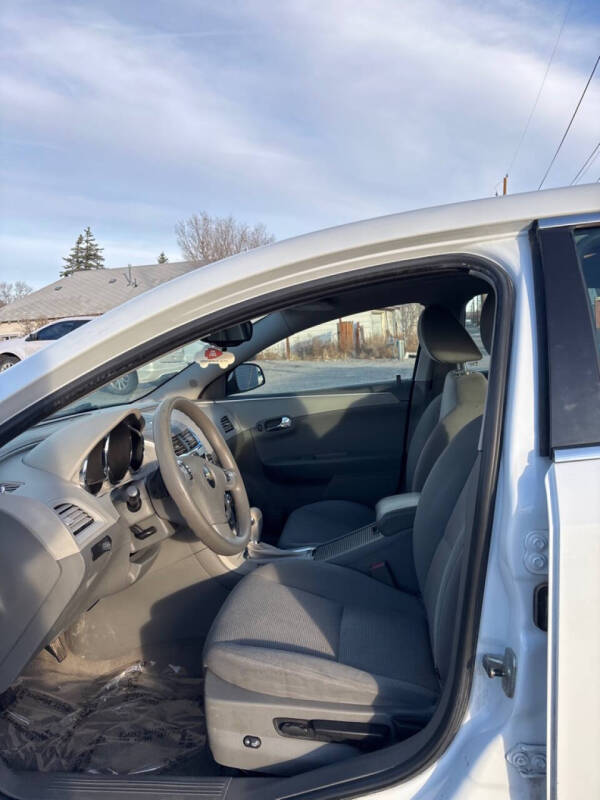 2010 Chevrolet Malibu 1LT photo 10