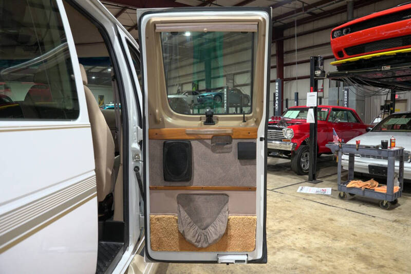 2002 Ford E-Series E-150