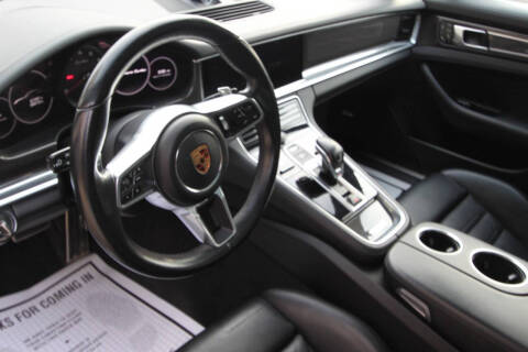 2017 Porsche Panamera Turbo