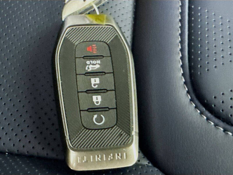 2026 Infiniti QX80 Sport