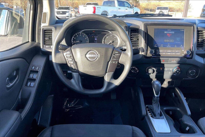 2022 Nissan Frontier S