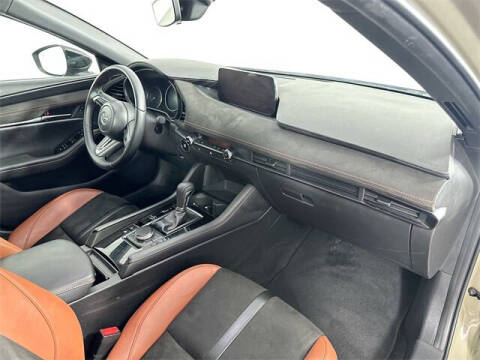 2024 Mazda Mazda3 Hatchback 2.5 Carbon Turbo