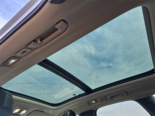 2024 Volvo XC60 B5 Core Dark Theme