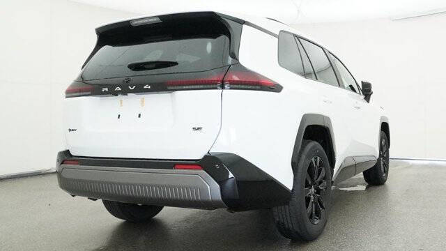 2026 Toyota RAV4 SE
