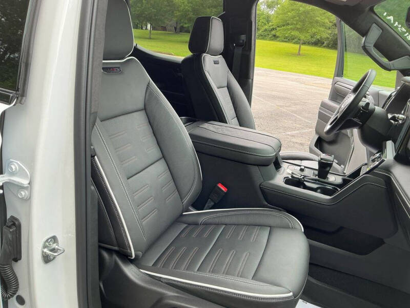 2025 GMC Sierra 1500 AT4X