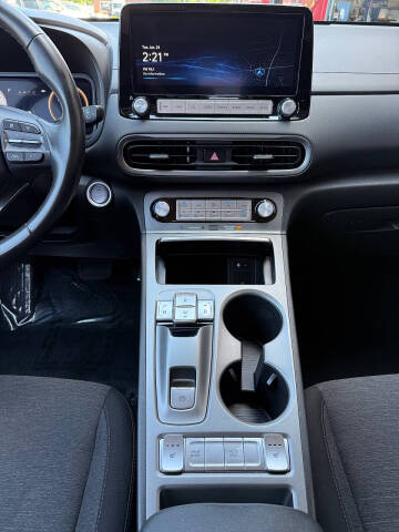 2023 Hyundai Kona Electric SEL