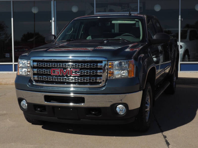 Used 2014 GMC Sierra 2500HD SLE with VIN 1GT120CG8EF137120 for sale in Neligh, NE