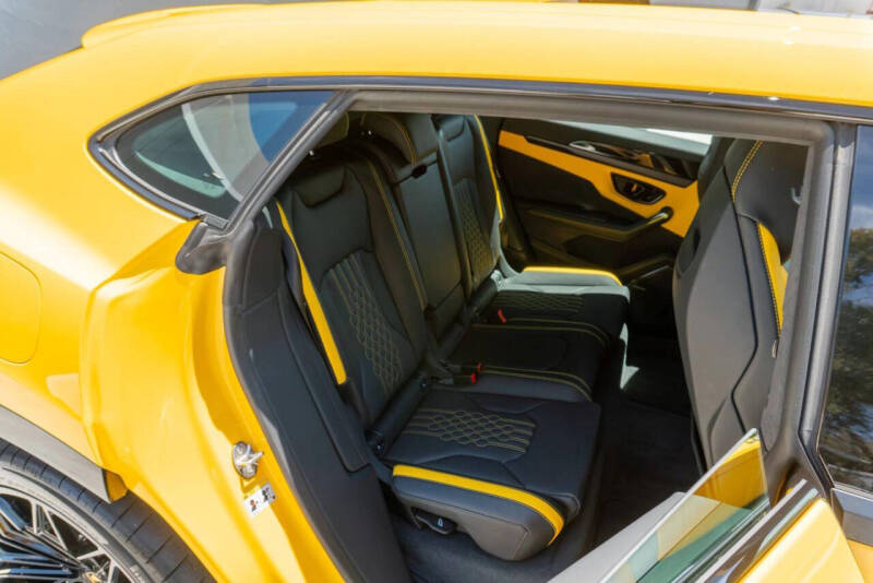 2025 Lamborghini Urus SE