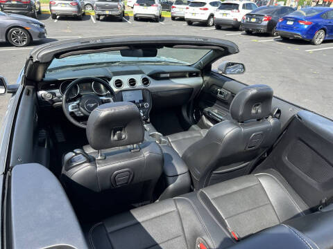 2022 Ford Mustang EcoBoost Premium