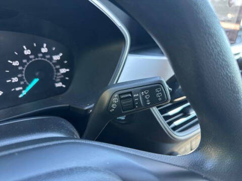 2020 Ford Escape SE