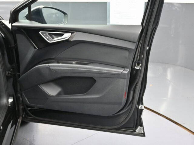 2024 Audi Q4 e-tron quattro Premium 50