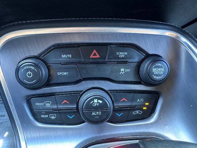 2017 Dodge Challenger SXT