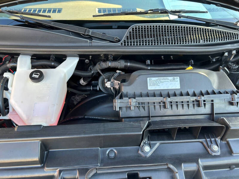 2021 GMC Savana LT 3500