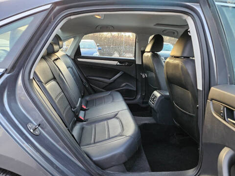 2013 Volkswagen Passat SE PZEV