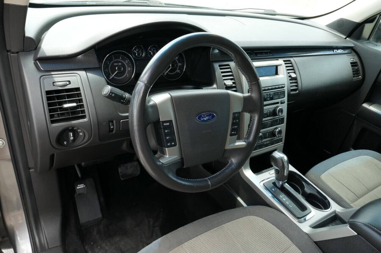2009 FORD Flex SE Crossover 4dr For Sale in Oakfield NY by Crazy Cheap