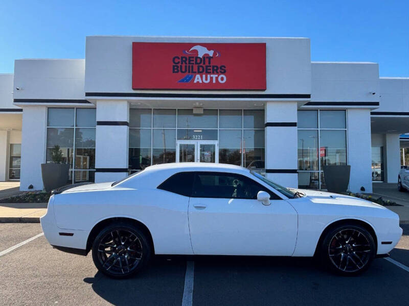 2012 Dodge Challenger SXT's photo