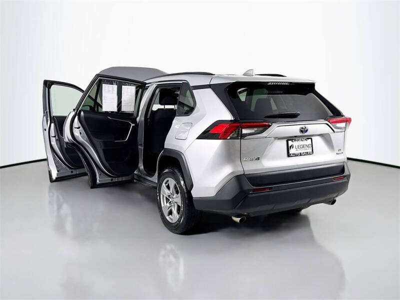 2022 Toyota RAV4 Hybrid LE