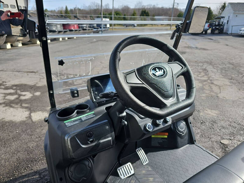 2024 Evolution Maverick 4